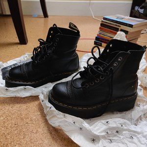 Women's Doc Martens Sinclair